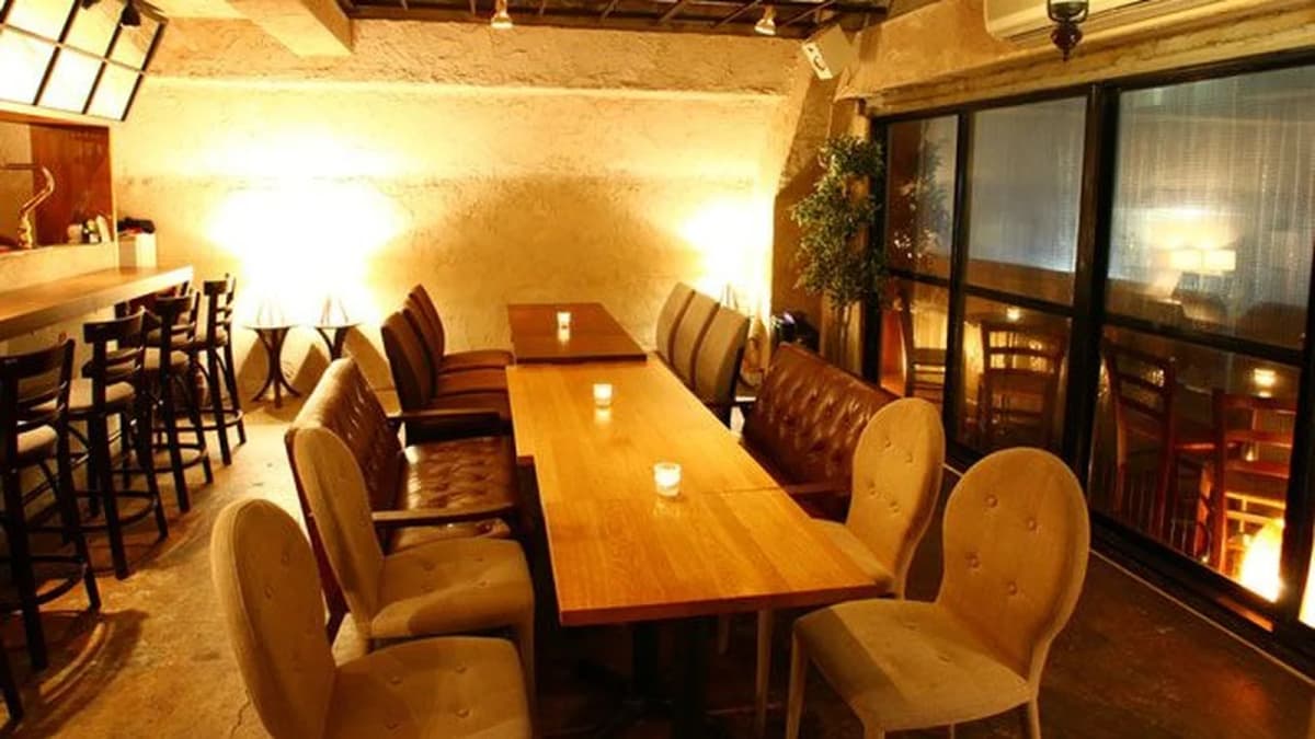 nurikabe cafe SSS(エスリー) 渋谷 店内写真