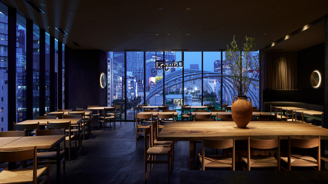 渋谷で20人～30人で貸切が出来るおしゃれ居酒屋！ 新しいスポットのアジアン居酒屋！ アジアン料理を楽しみながら貸切が出来る！