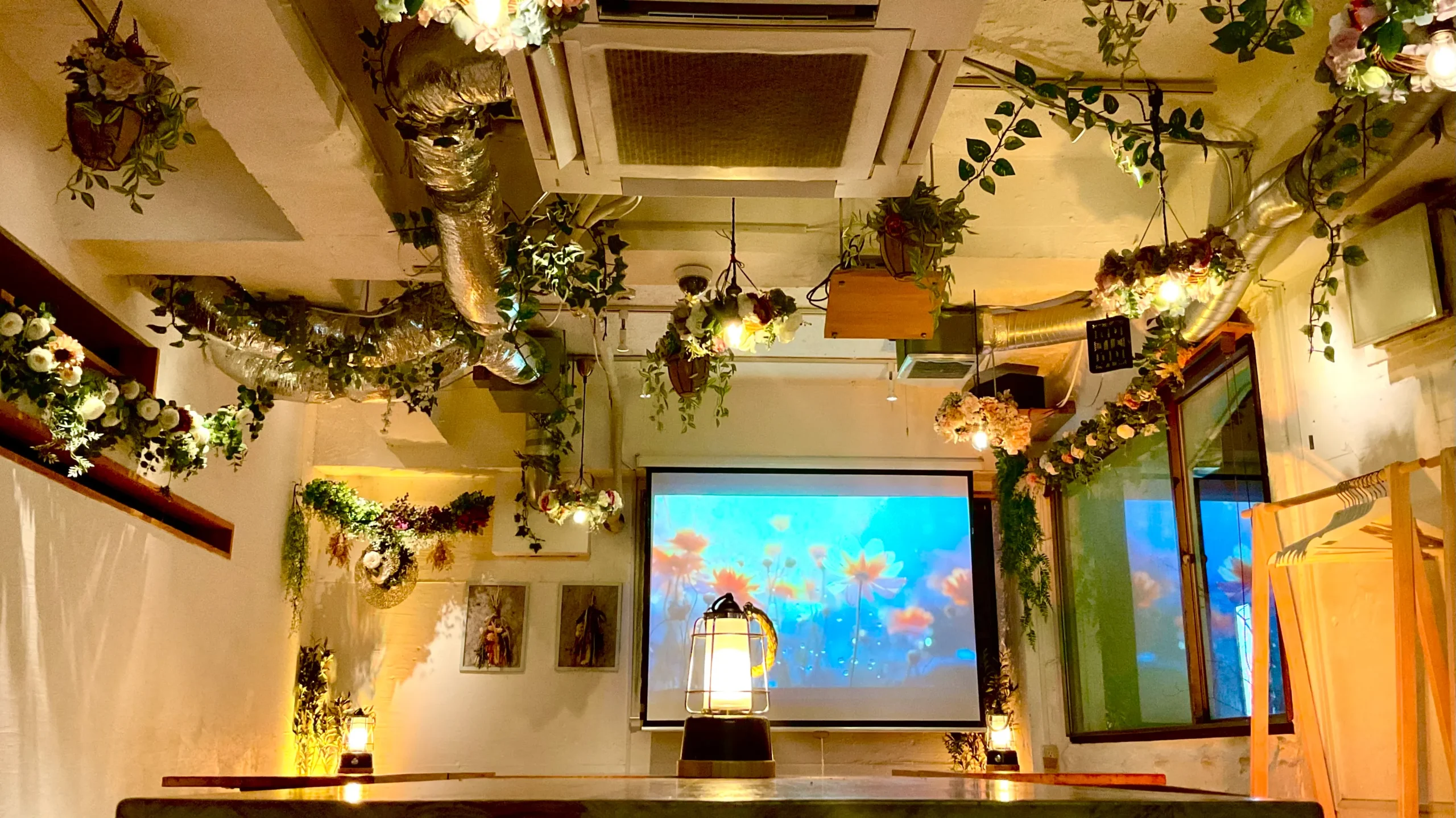 渋谷で20人～30人で貸切が出来るおしゃれ居酒屋！ 渋谷駅から徒歩2分で貸切パーティー×BBQも出来るお店！ 少人数から大人数で貸切するなら「渋谷ガーデンルーム3F」！