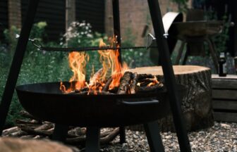 雨でもBBQ。渋谷駅周辺で雨でも心配なし。室内で快適BBQができるお店8選。準備・片付けもなしで盛大に盛り上がろう。