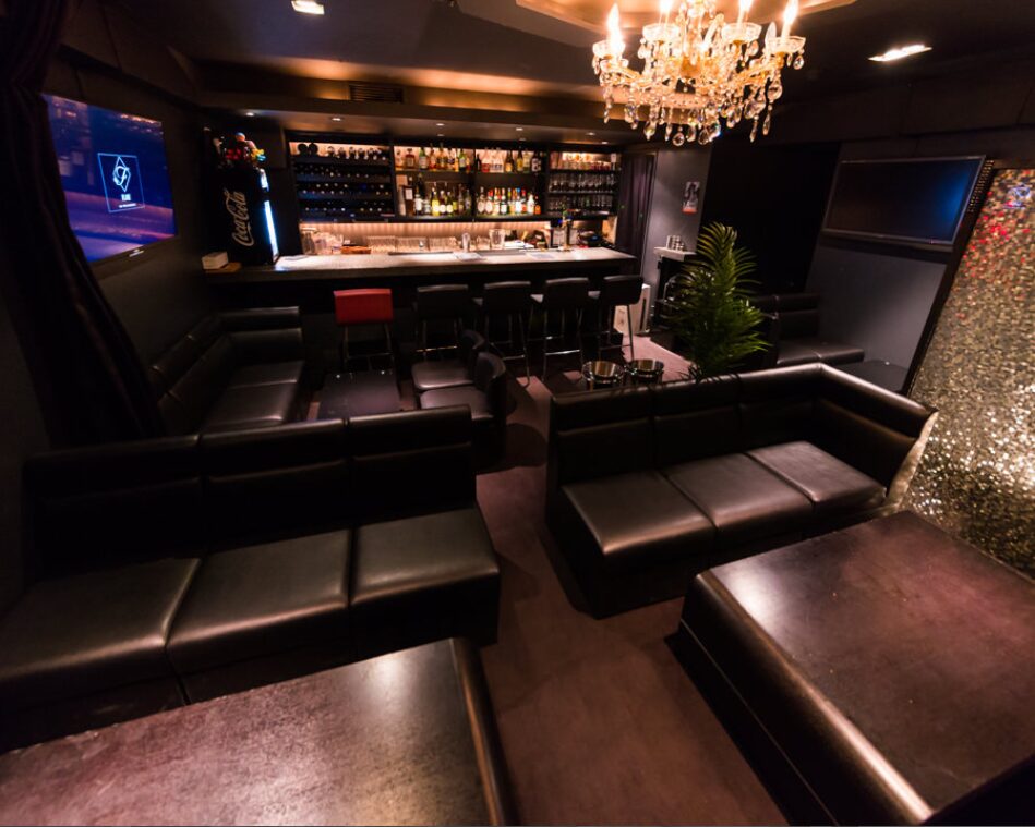 六本木で100人以上の貸切できる人気会場