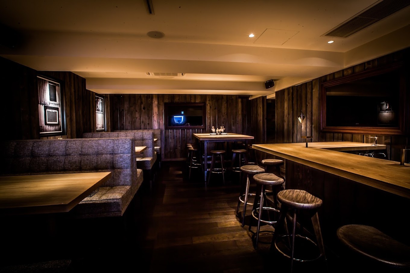 六本木で100人以上の貸切できる人気会場