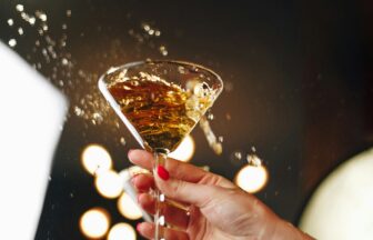 渋谷で貸切の忘年会会場を探すなら。駅近・30〜65名対応・BBQ可・プロジェクター＆カラオケ完備など、用途別に選べるイベントスペース5選を厳選紹介。
