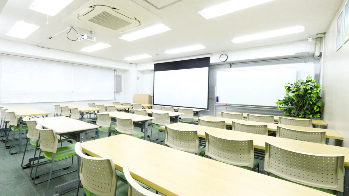 品川×レンタルスペース×プロジェクター「ふれあい貸し会議室 品川ステーションビル」