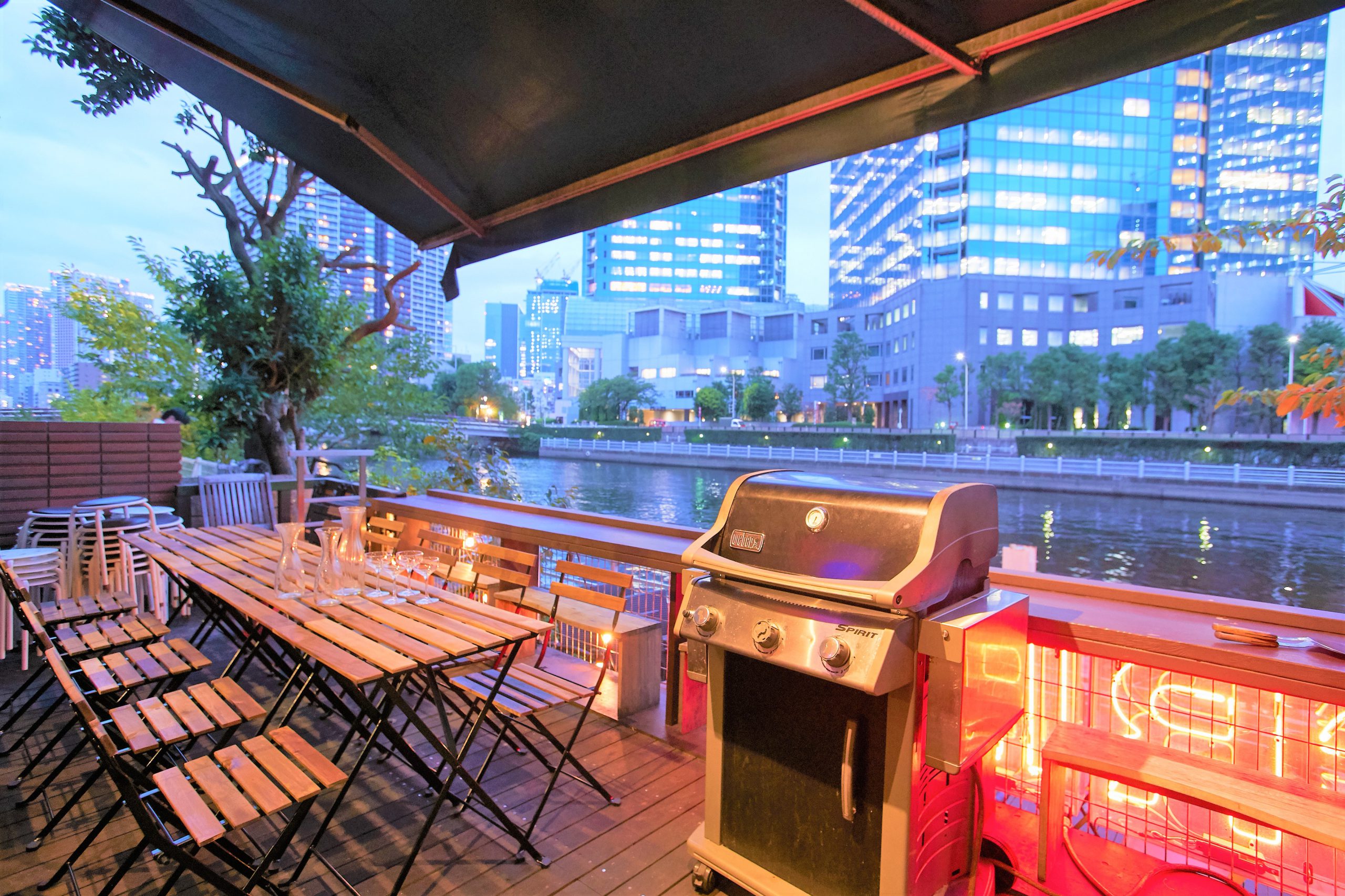 都内×雨×BBQ「Lounge CRIB」