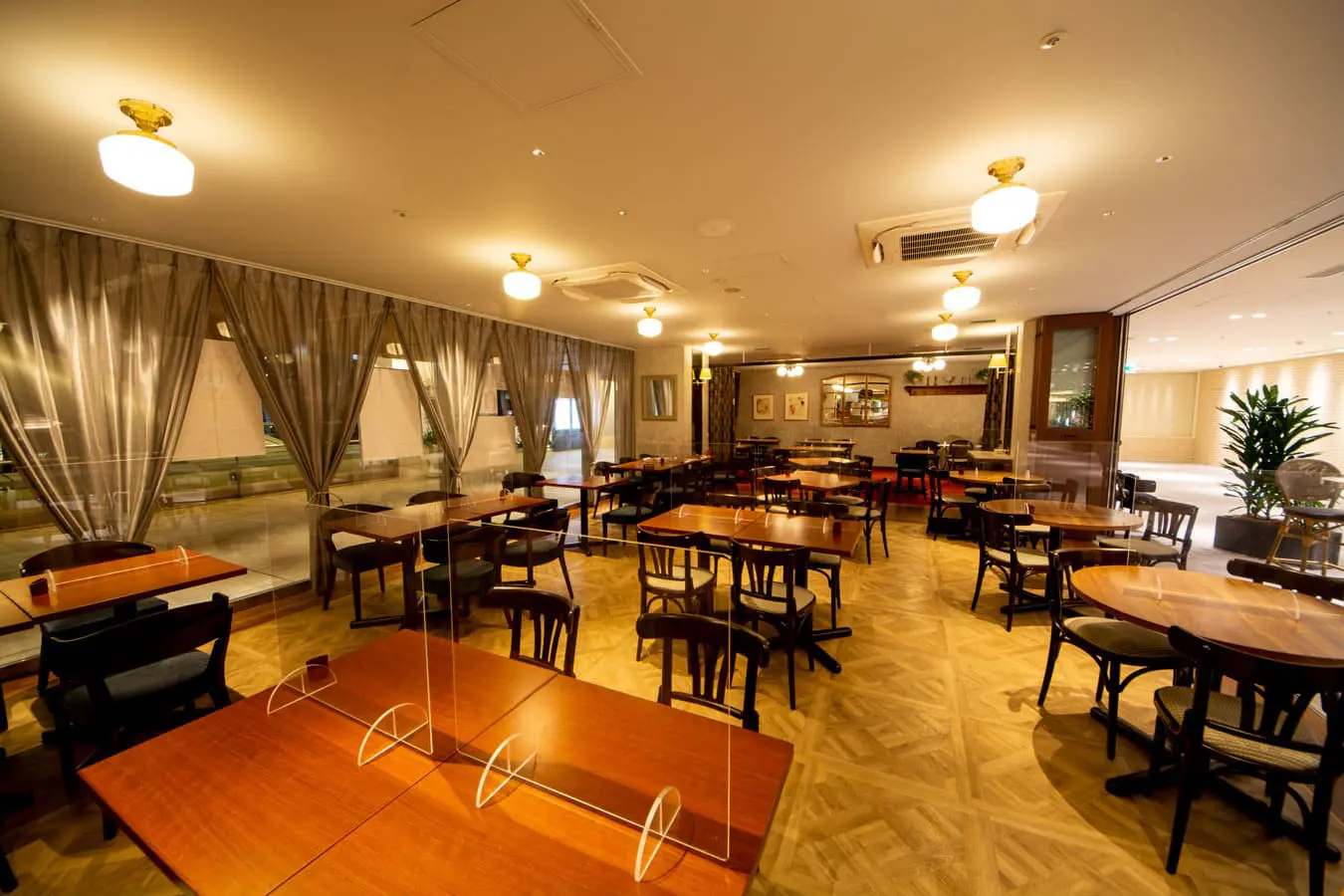 横浜×貸切×60人　内観13